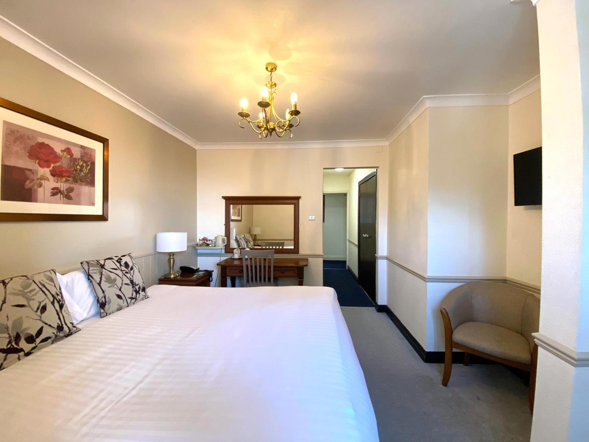 Best Western The Webbington Hotel & Spa Loxton エクステリア 写真